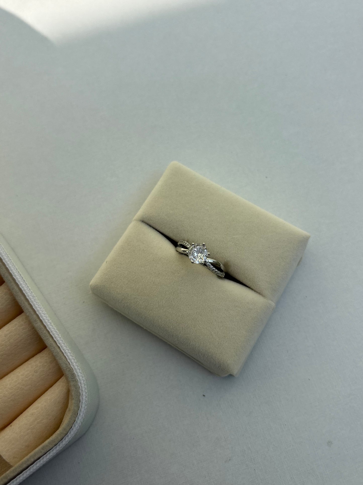 RING - C056