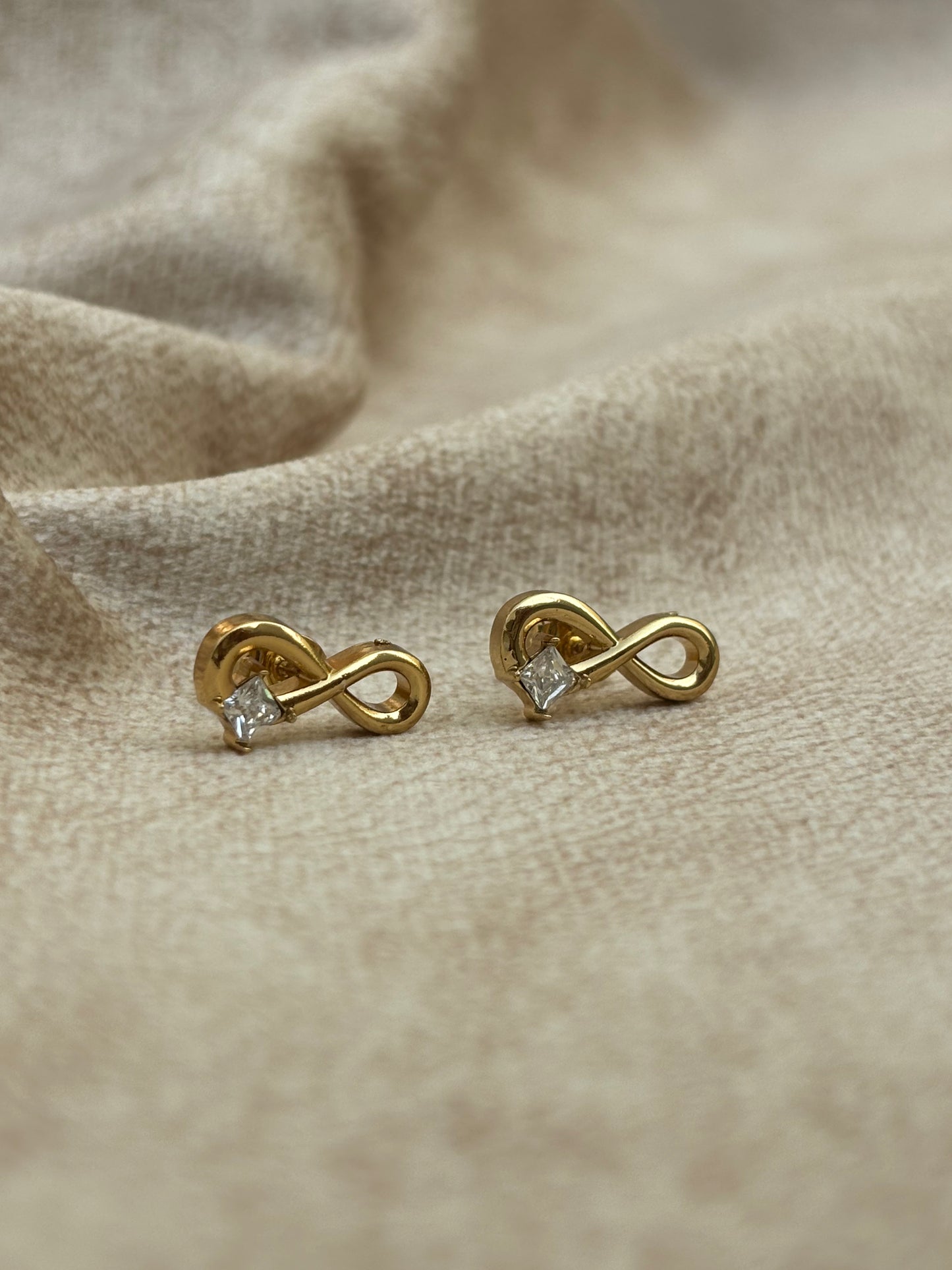 EARRING -BK051