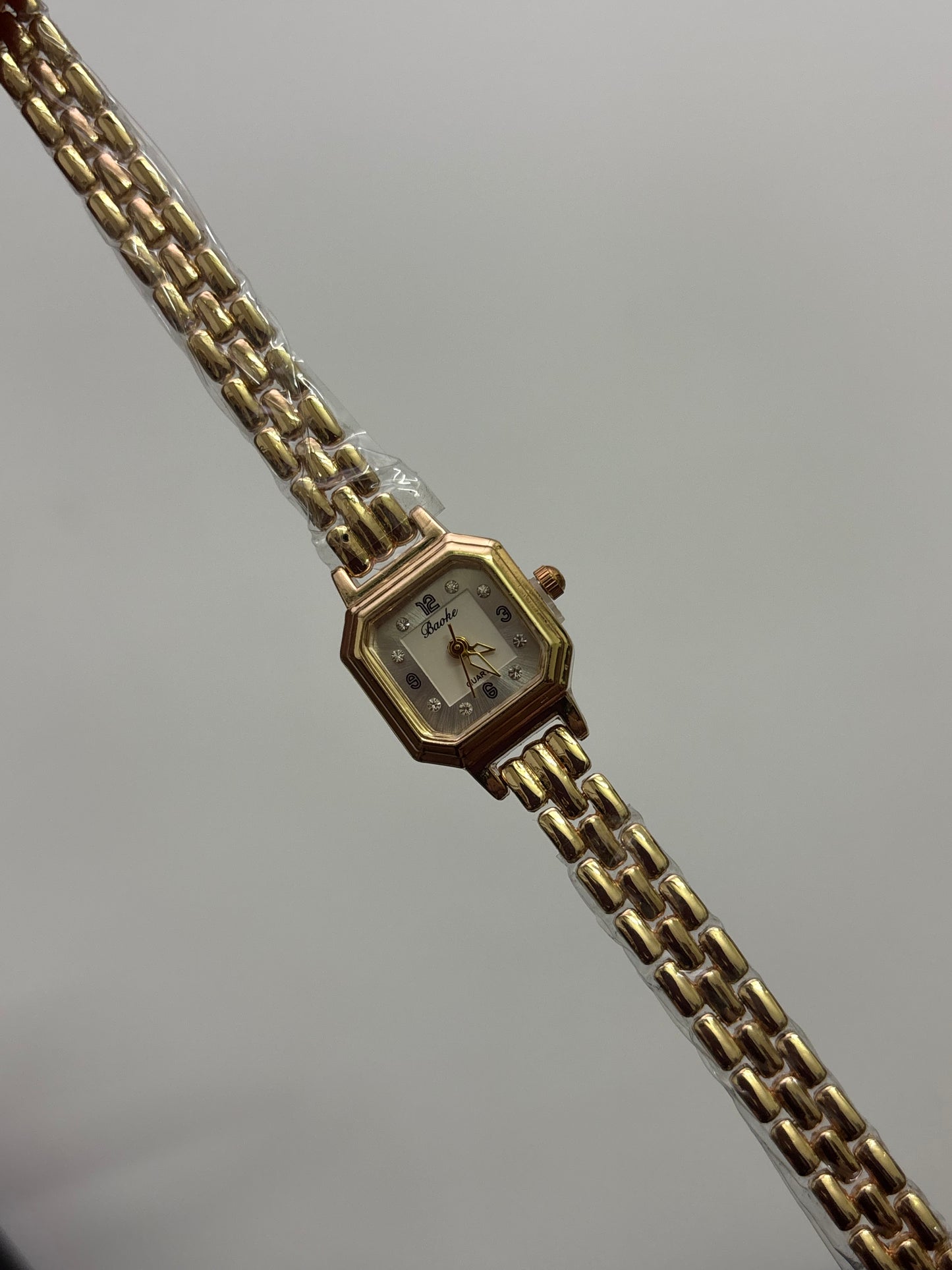 WATCH -KY092