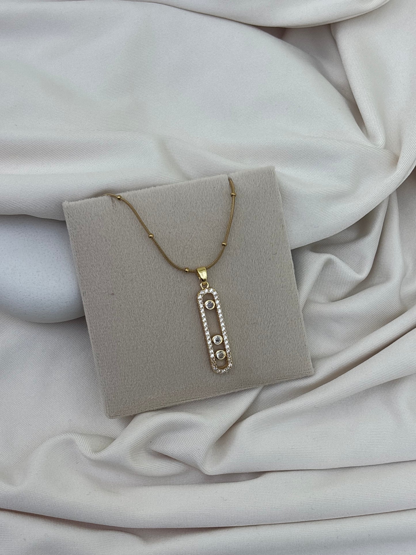 NECKLACE -BK063