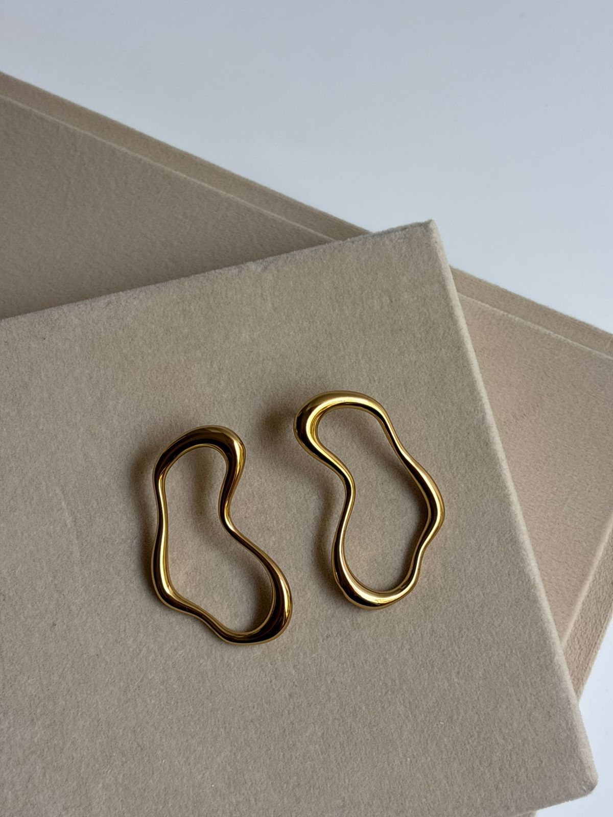 EARRING -BK081