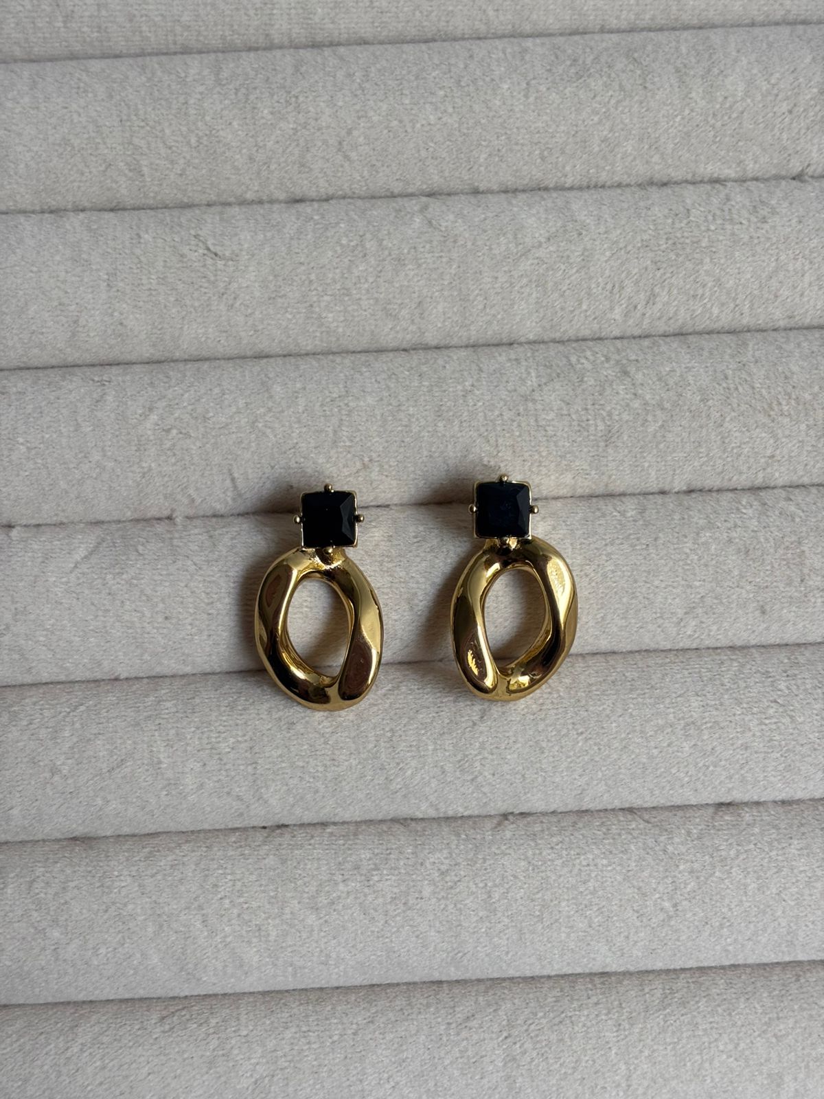 EARRING -BK079