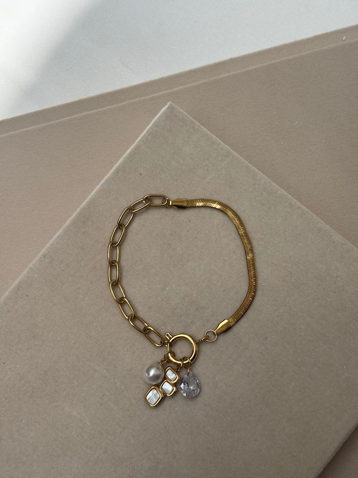 BRACELET -NF026