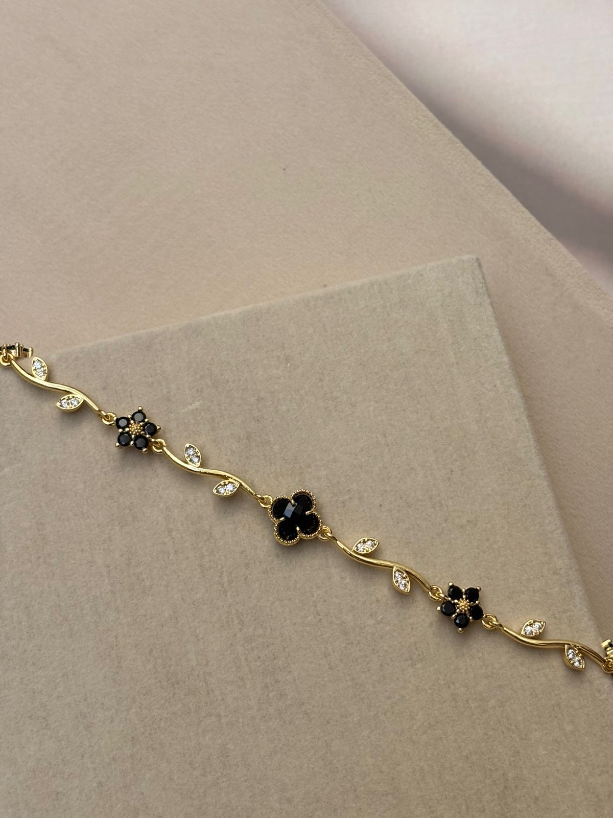 BRACELET -KY148