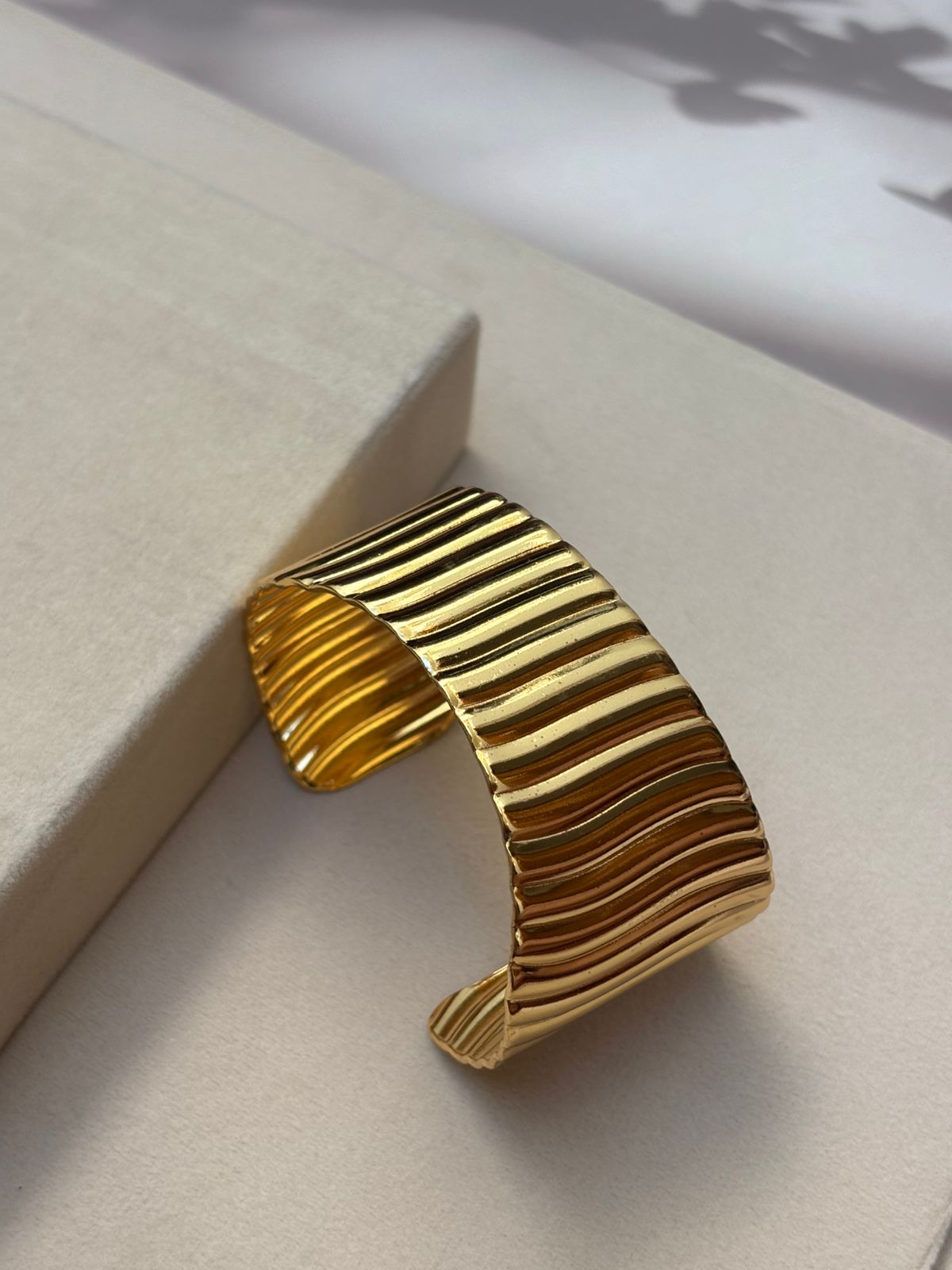 CUFF BANGLE -NF077