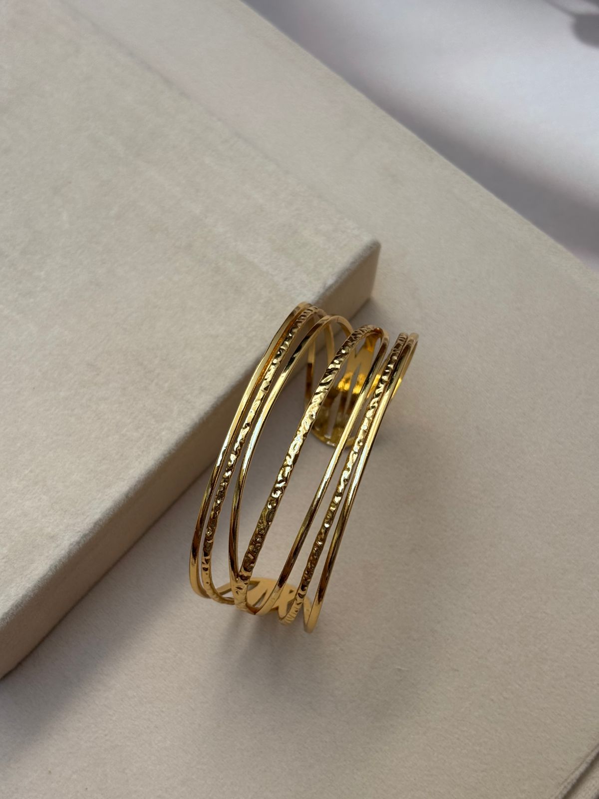 CUFF BANGLE -NF075