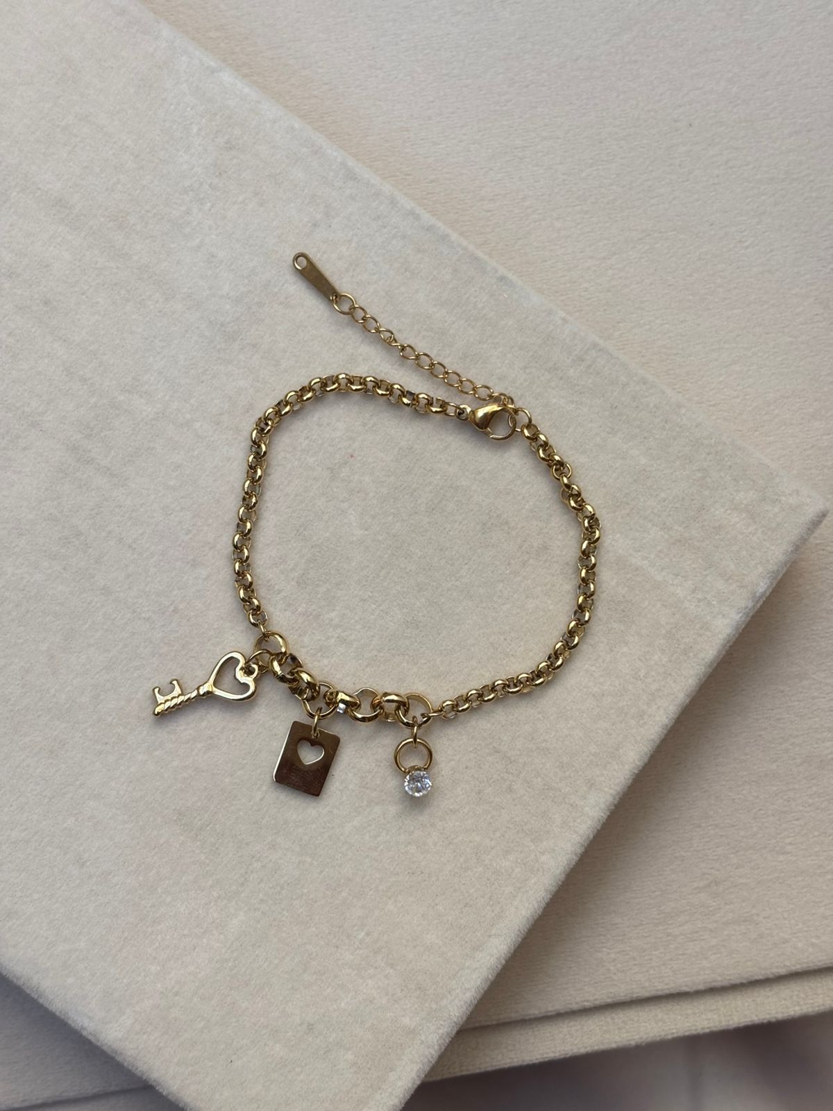 BRACELET -BK147