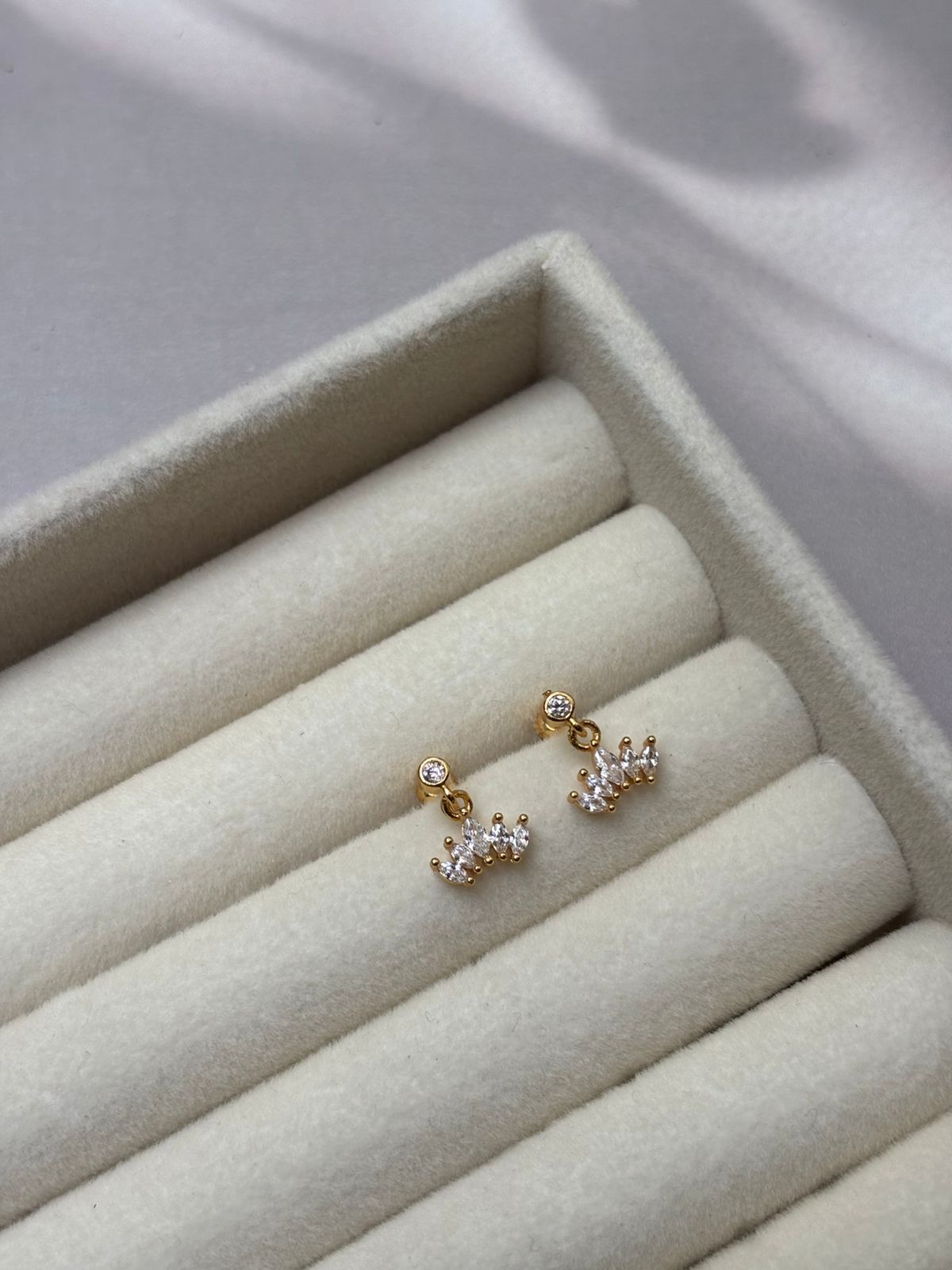 BALL STUD EARRING -YJ047