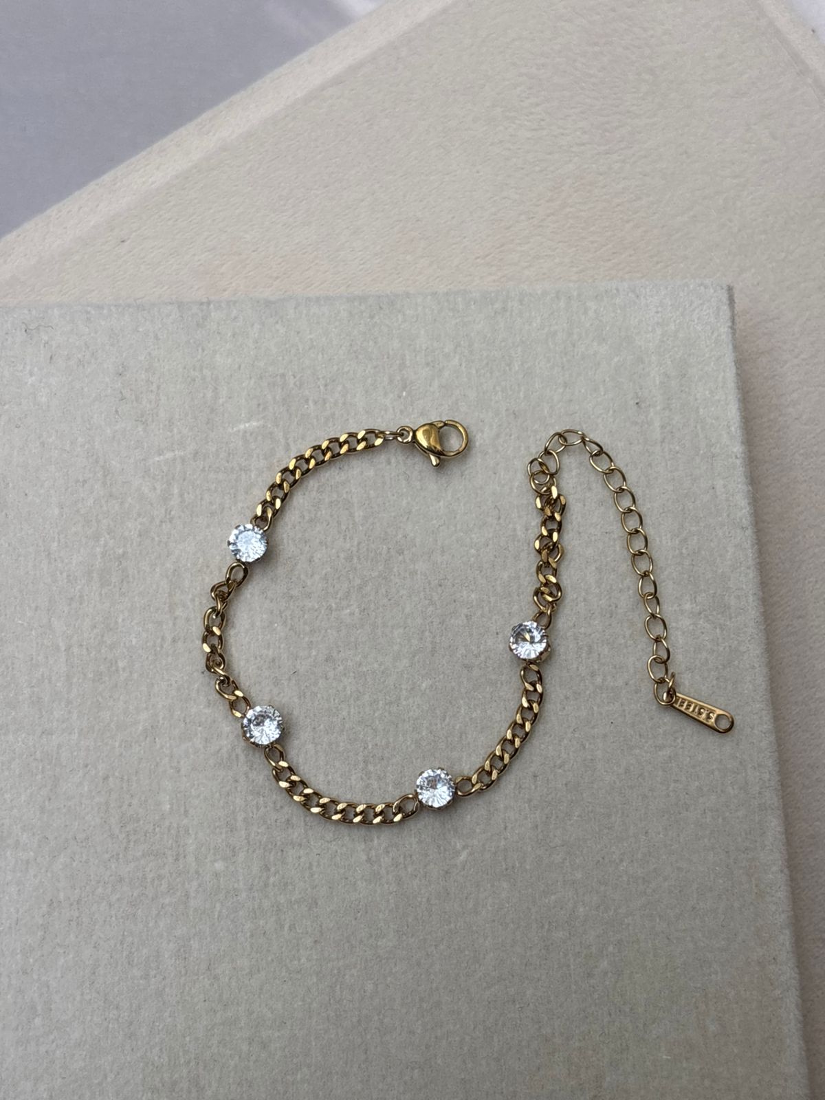 BRACELET -C141