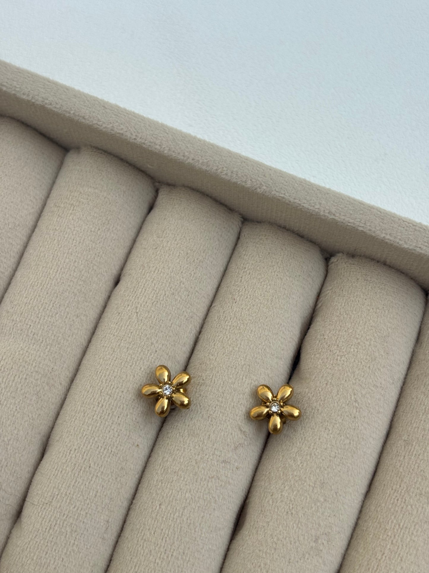EARRING -BK048