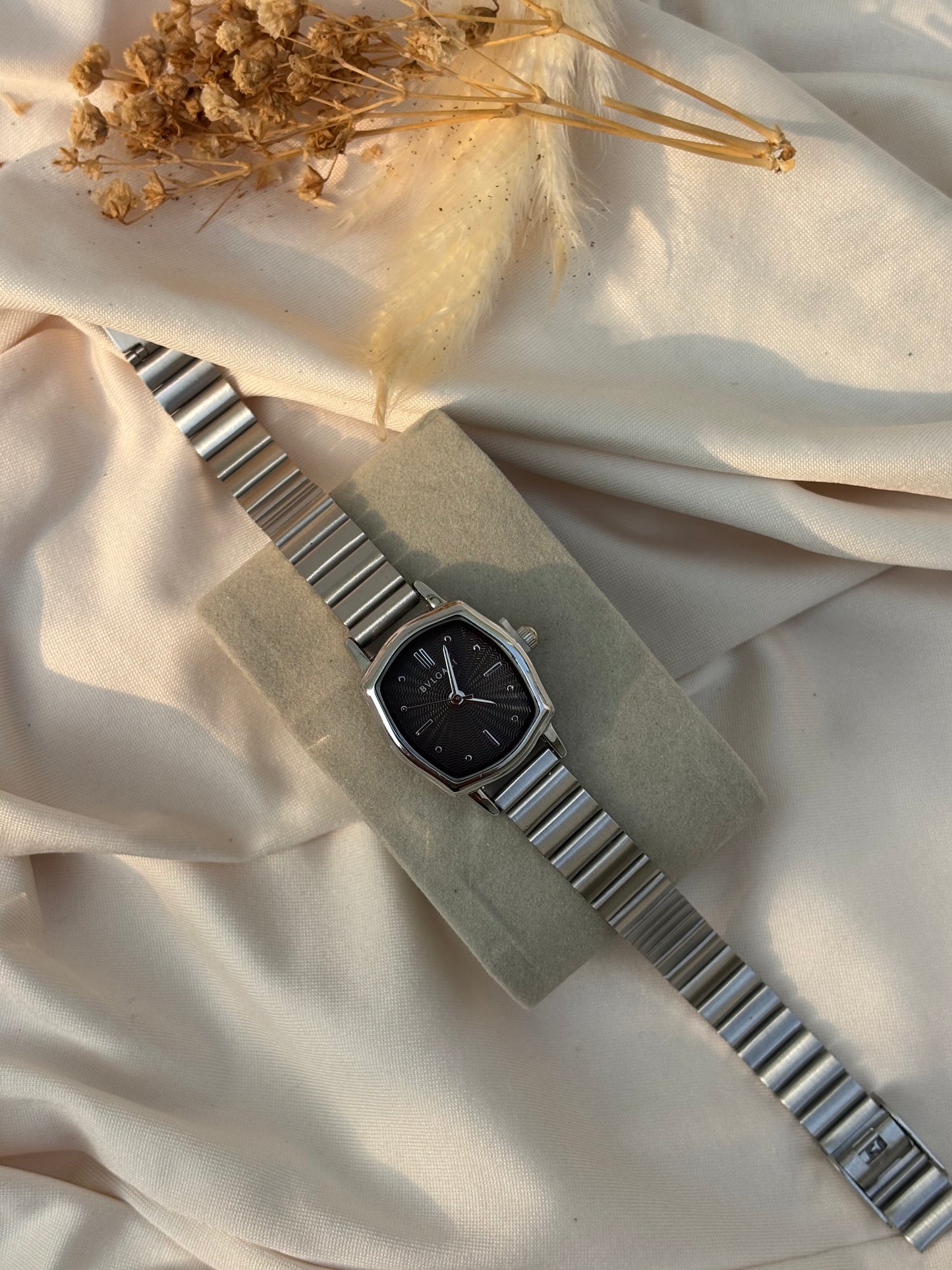 WATCH -BK039