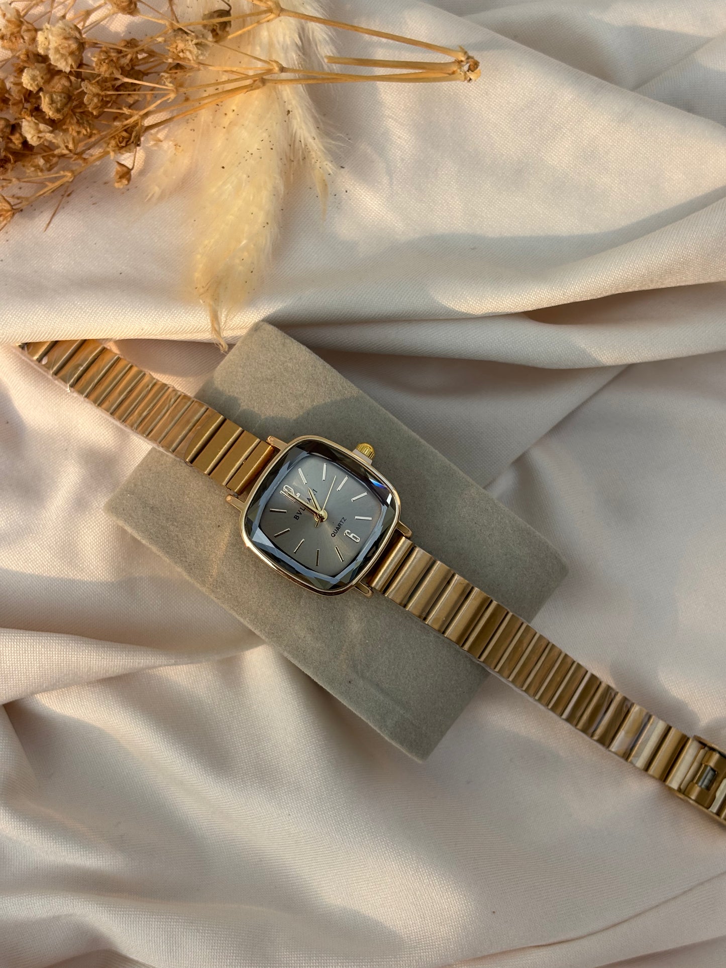 WATCH -BK041