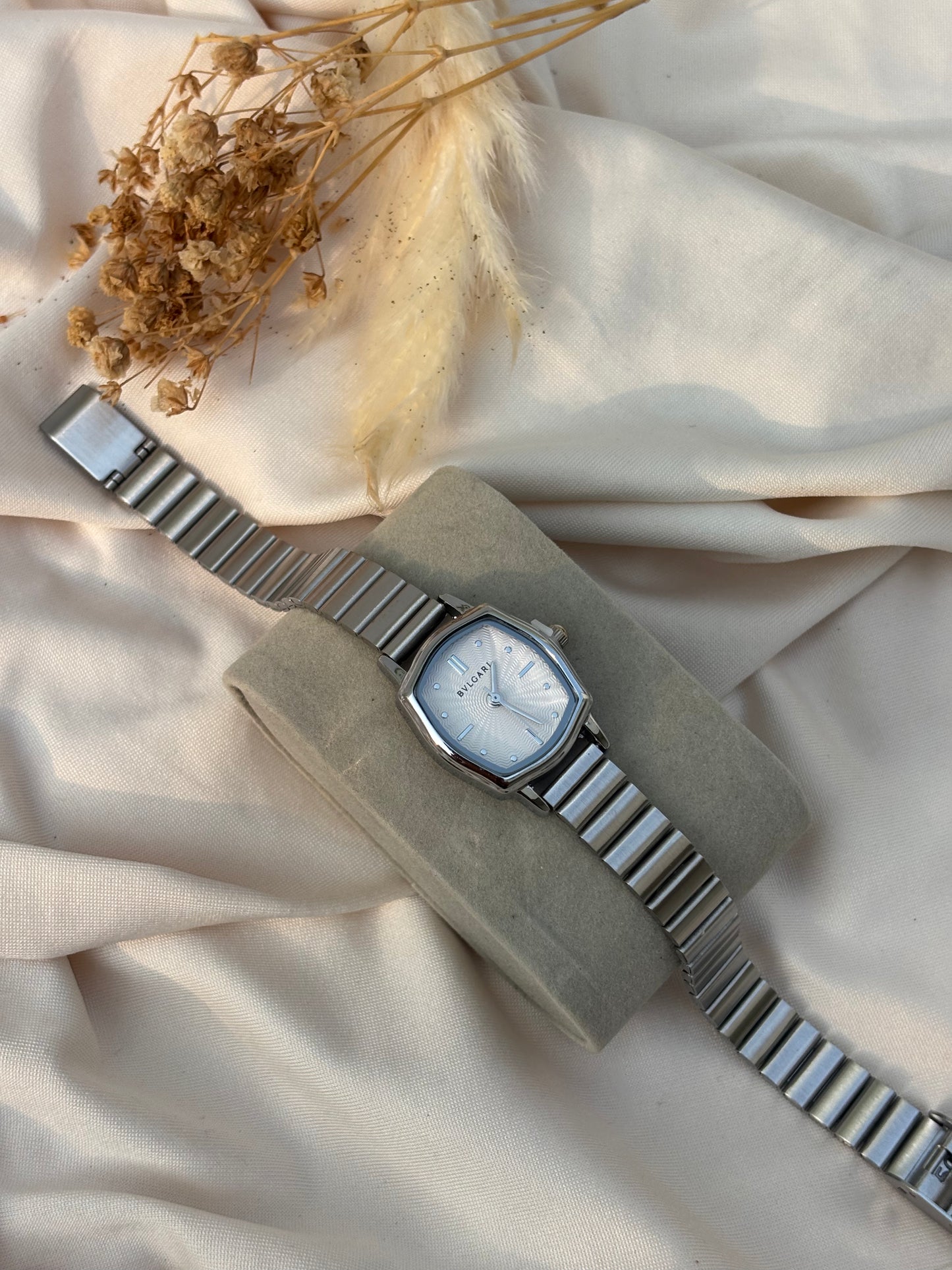 WATCH -BK038