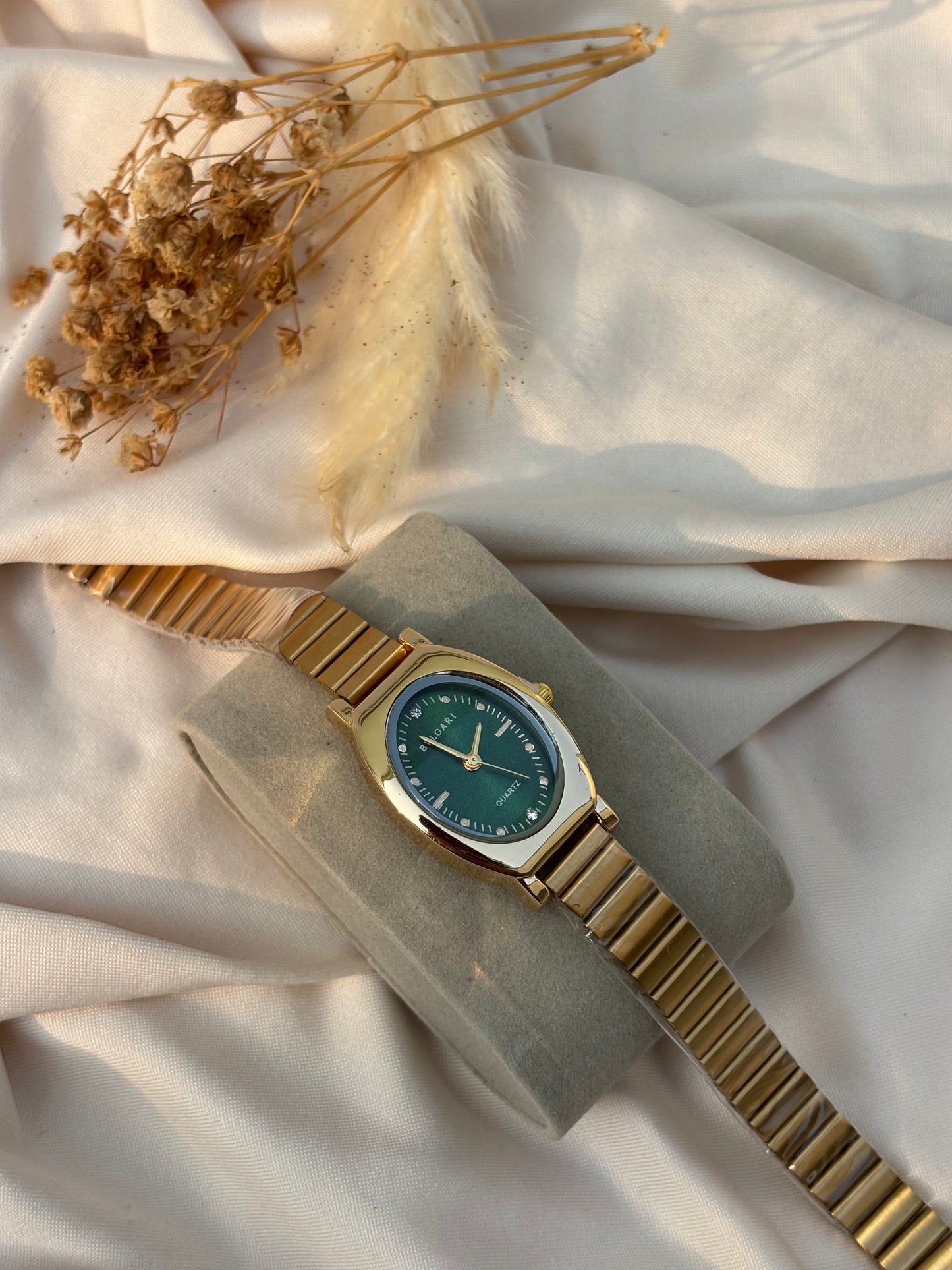 WATCH -BK042