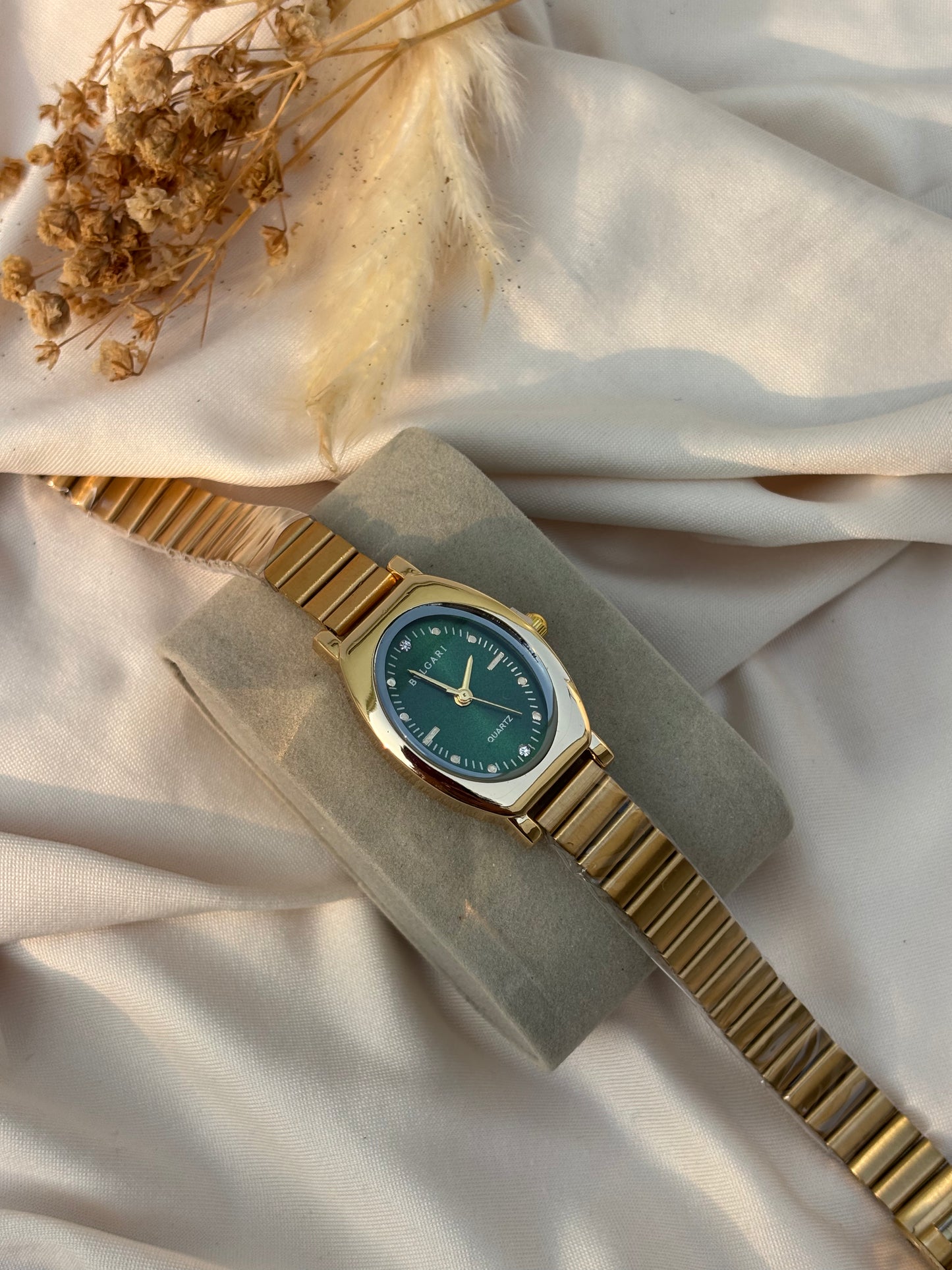 WATCH -BK042