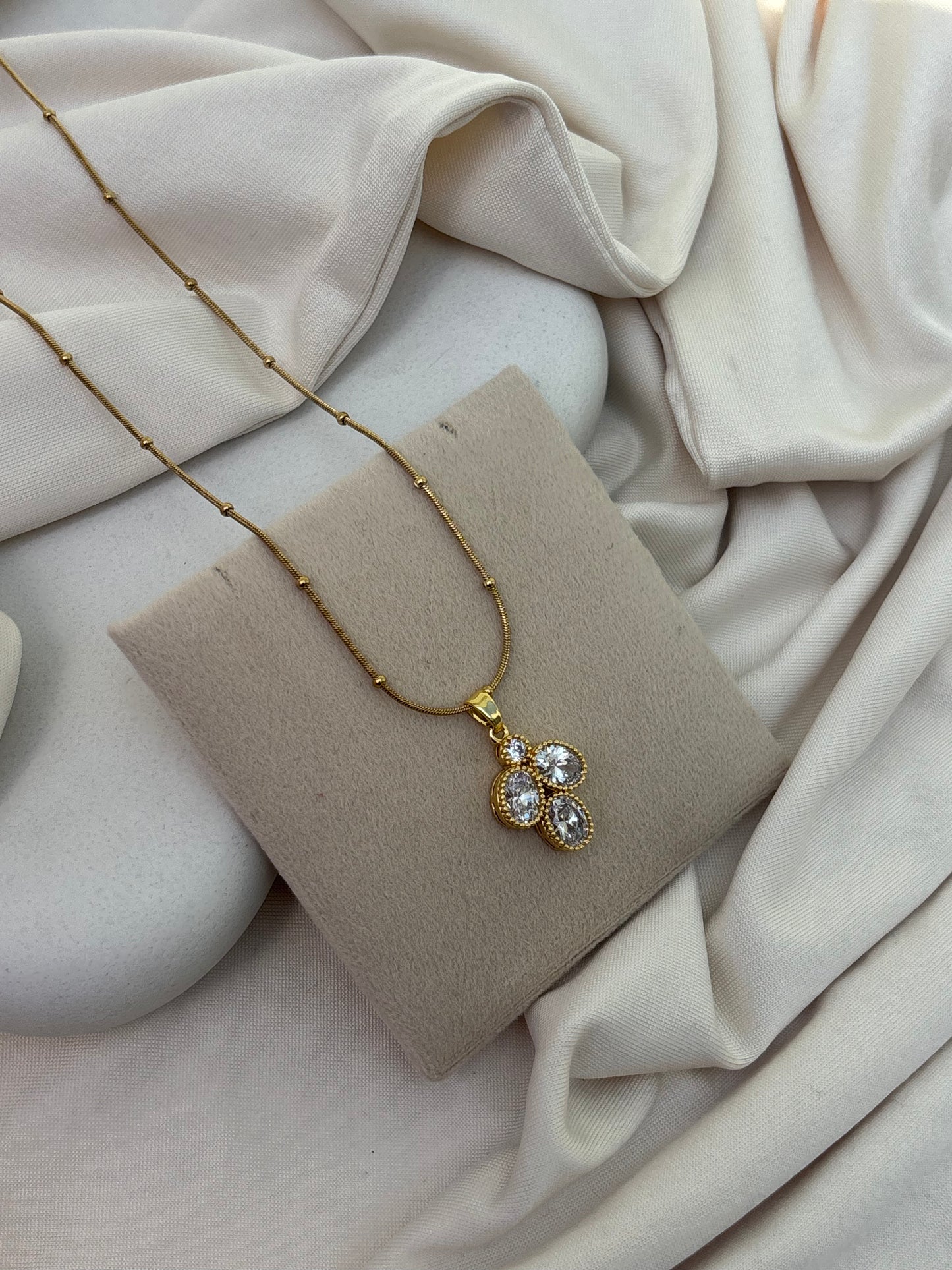 NECKLACE -BK062