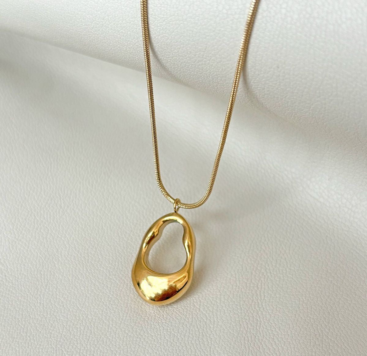 NECKLACE -C076