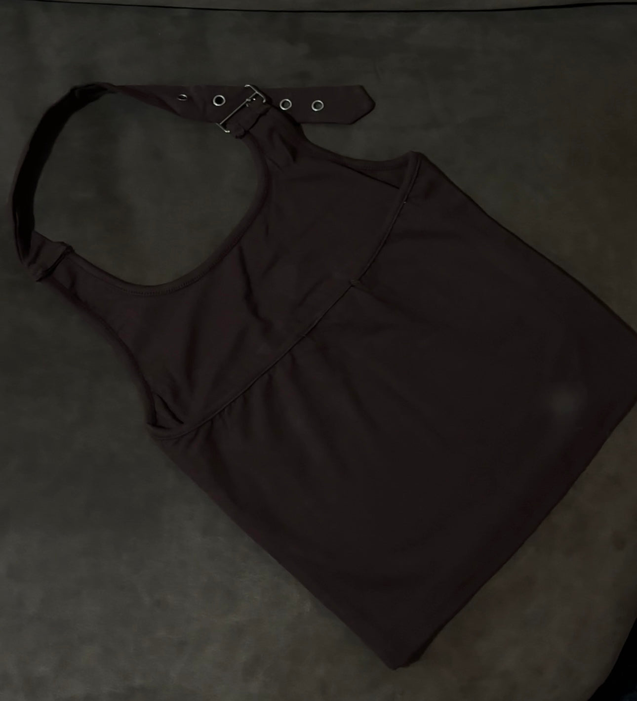 HALTER BUCKLE TOP