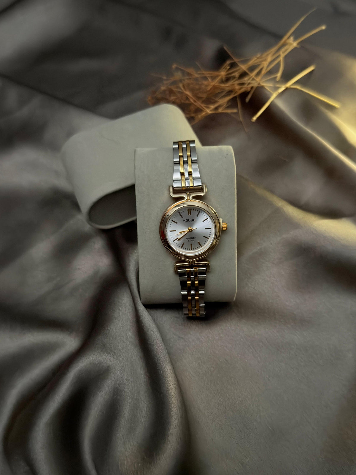 WATCH KL057