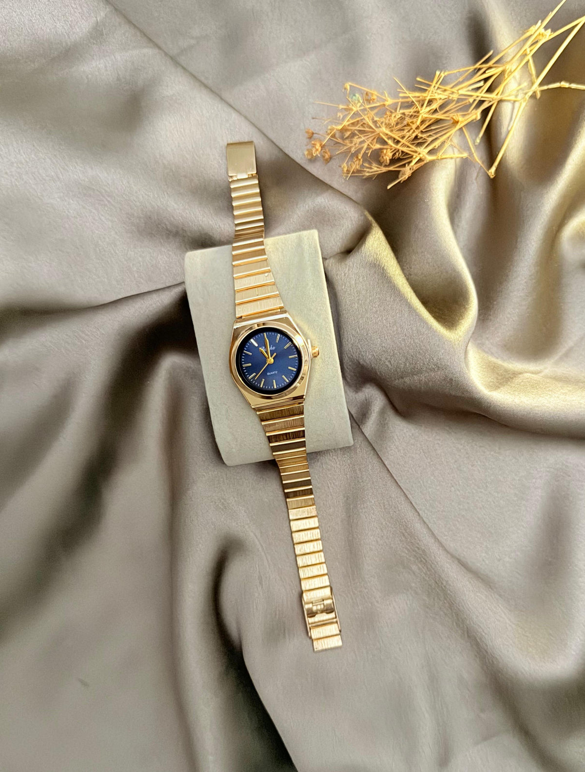 WATCH KL058