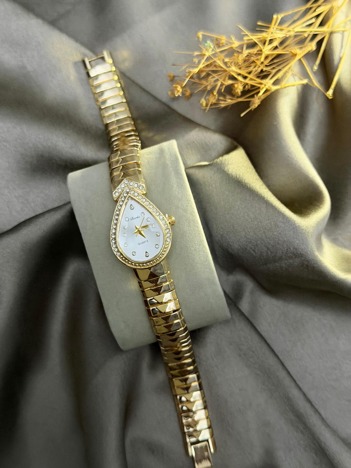 WATCH KL059