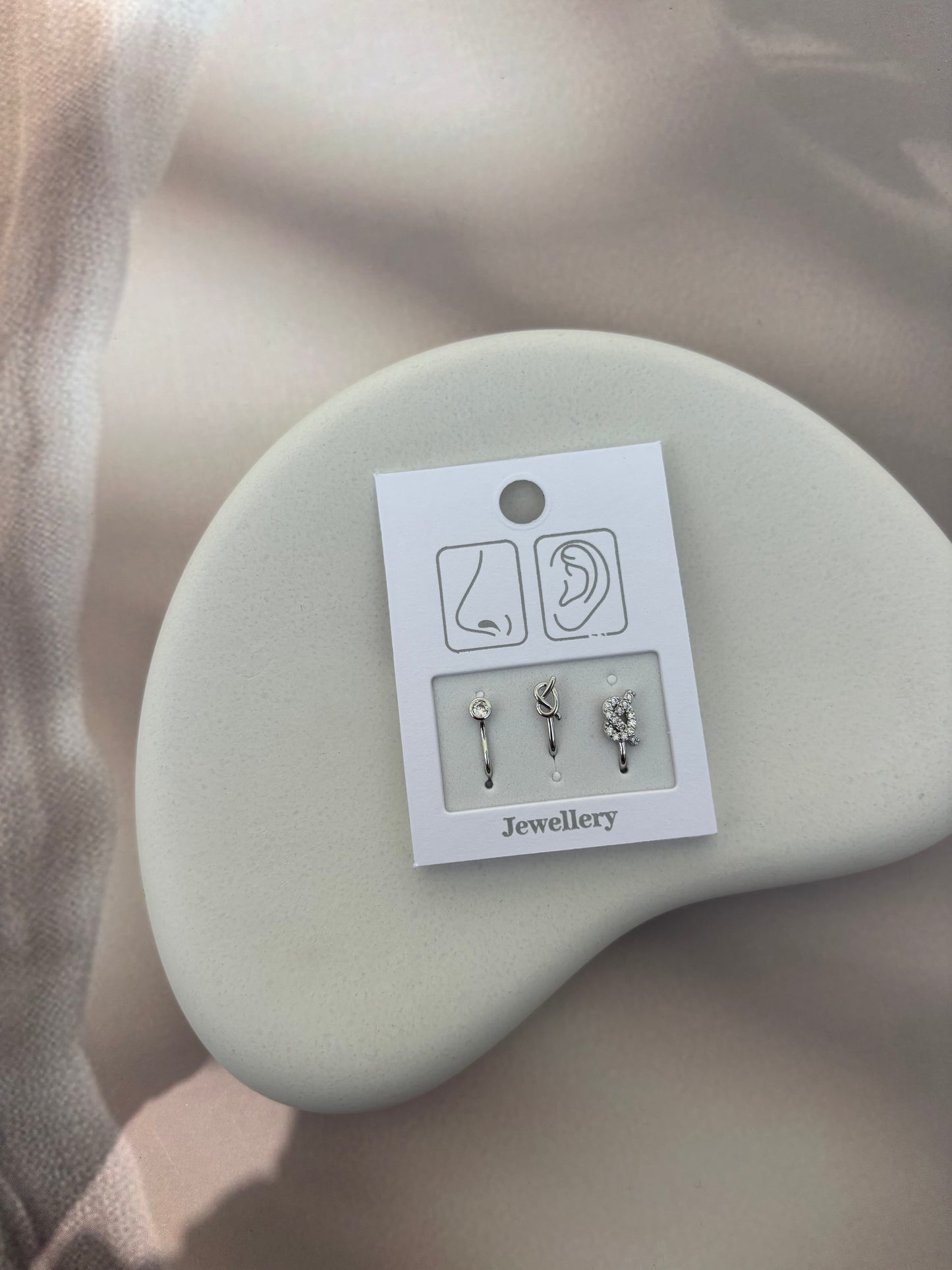 NOSE PIN -TF040