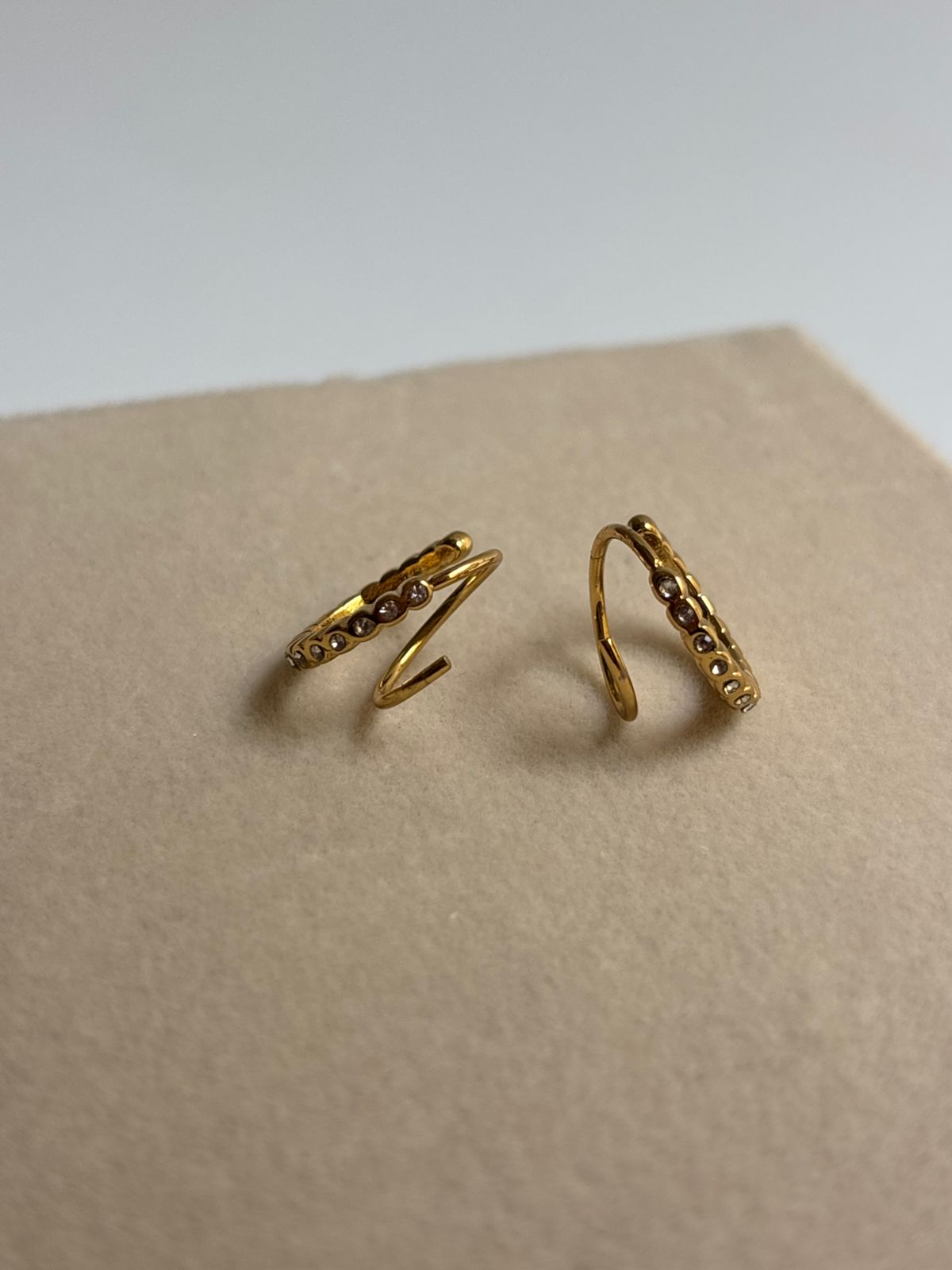 EARRING -BK082