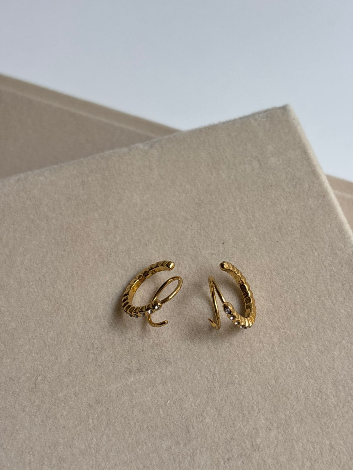 EARRING -BK082