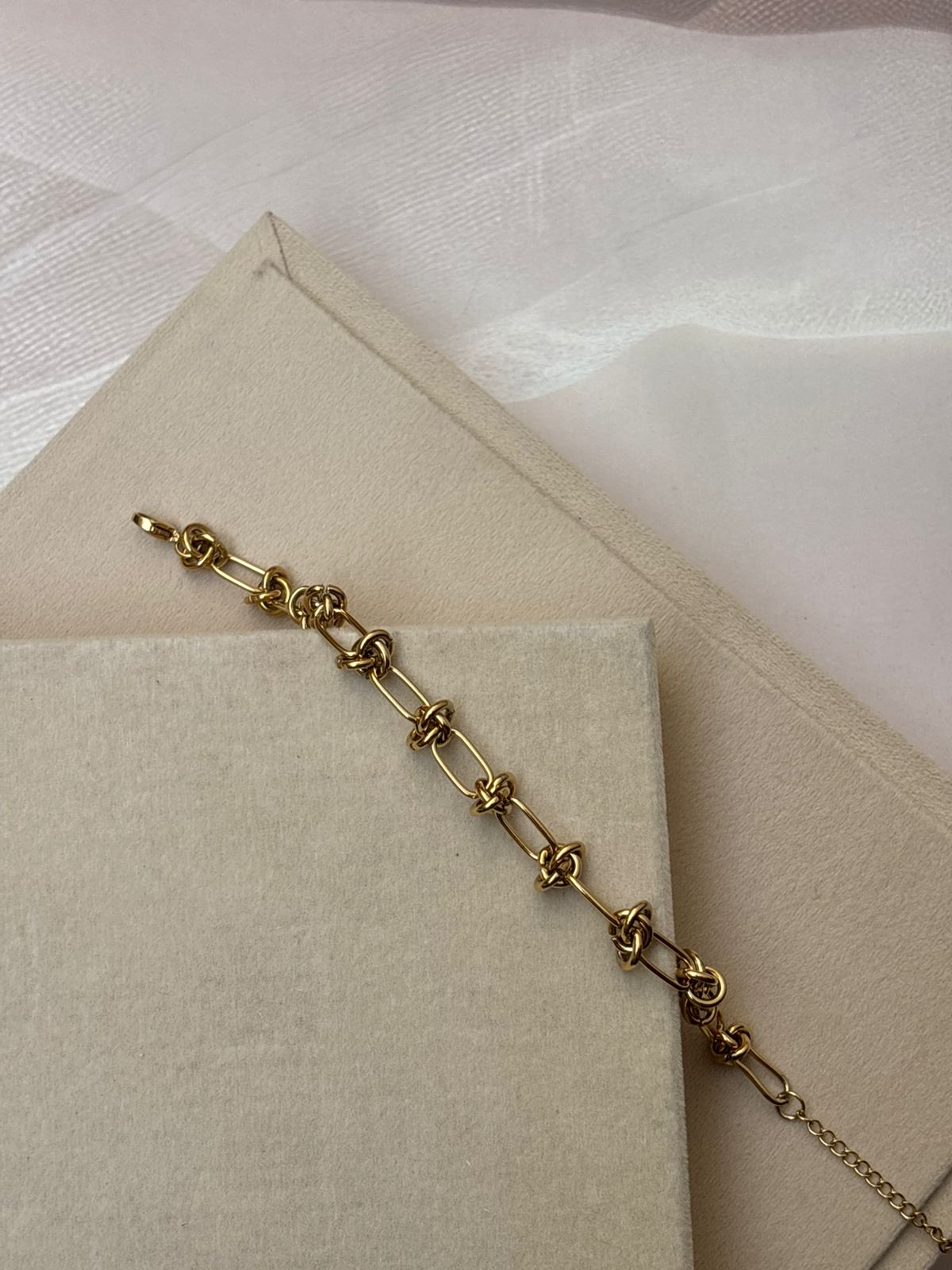 BRACELET -C108