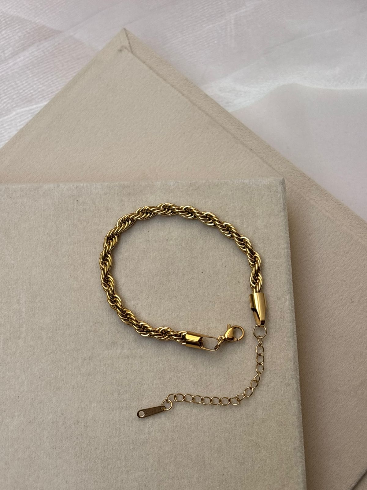 BRACELET -C113
