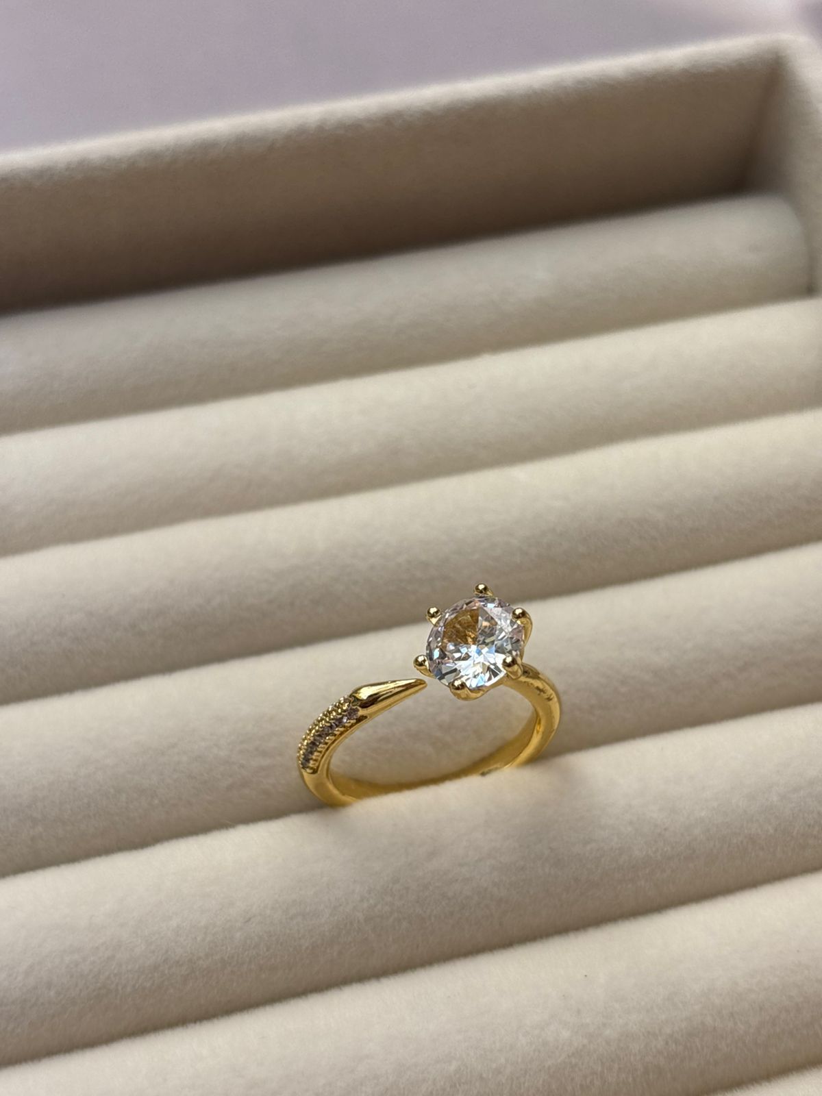 RING -BK114