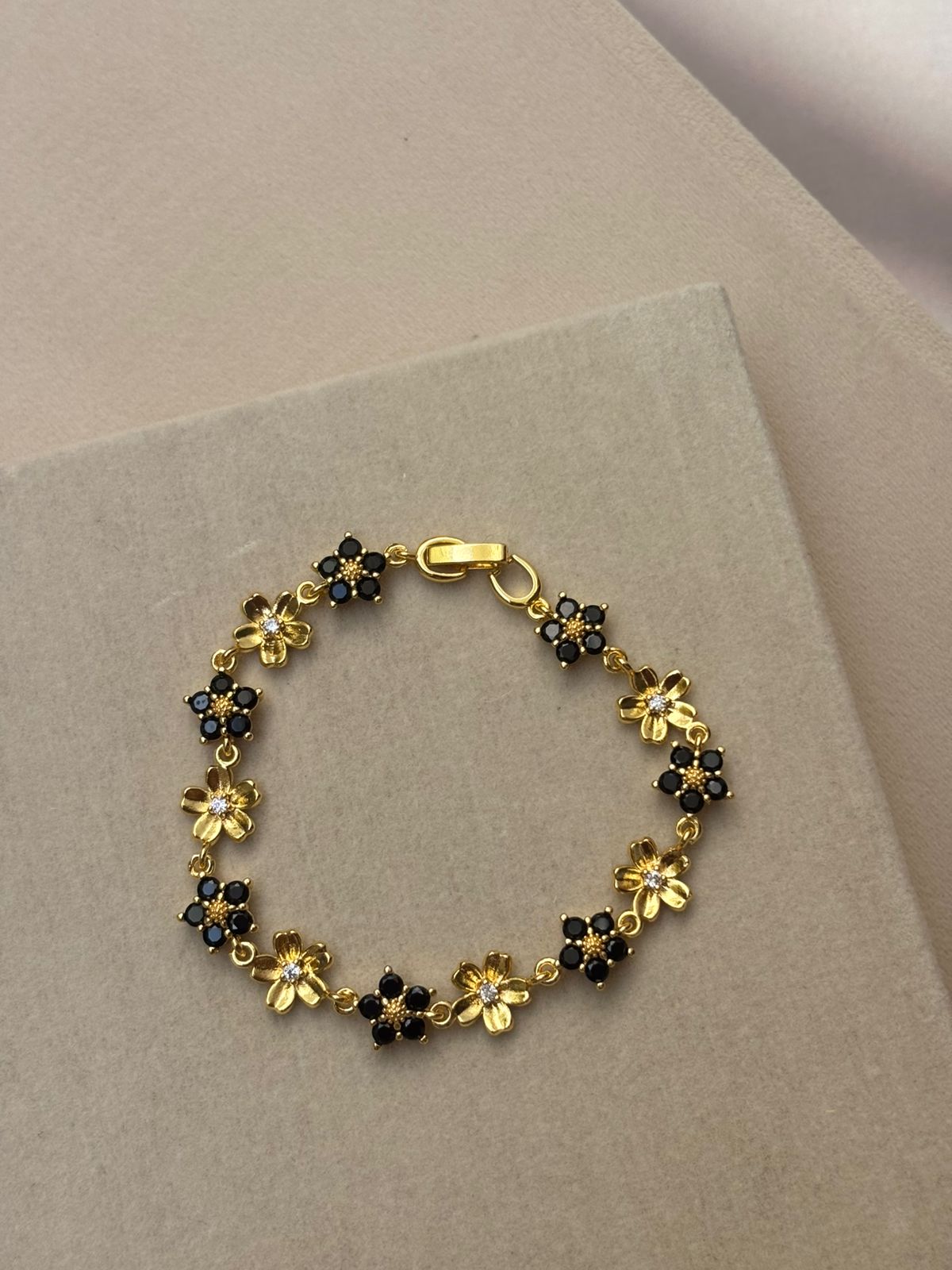 BRACELET -KY147