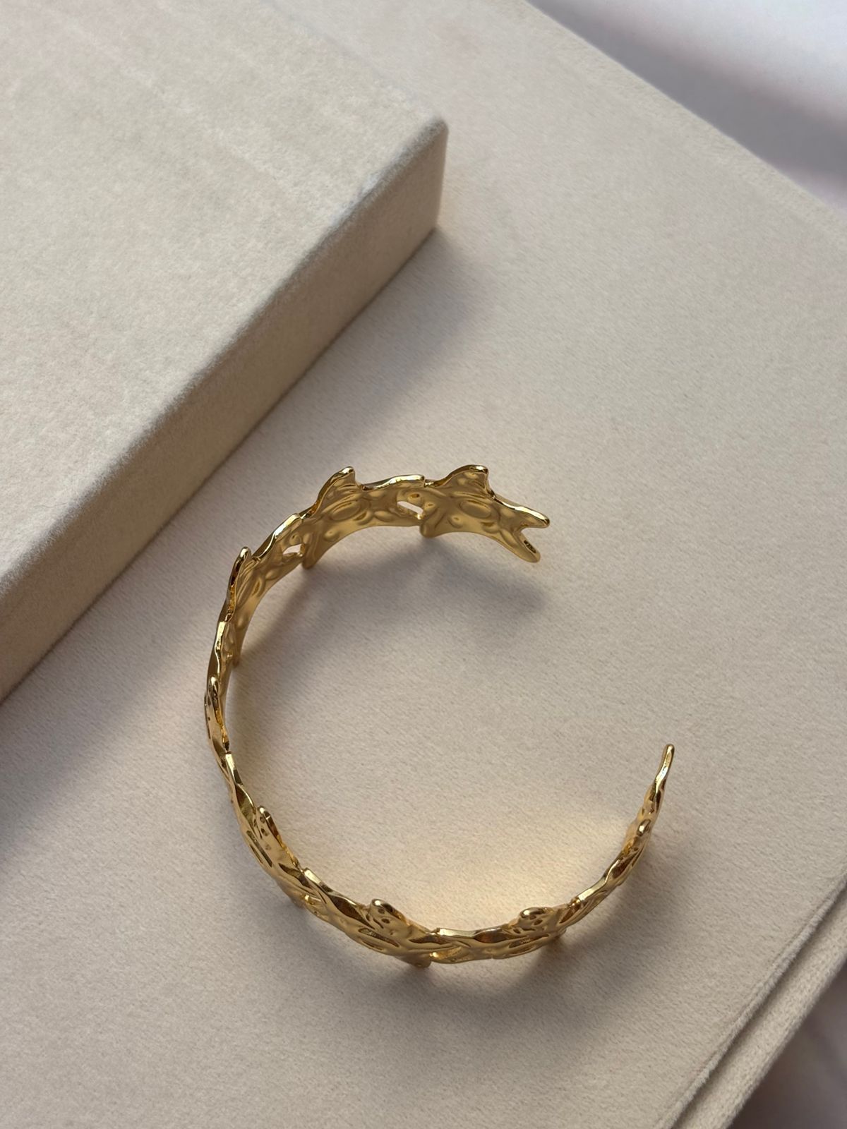 CUFF BANGLE -NF081