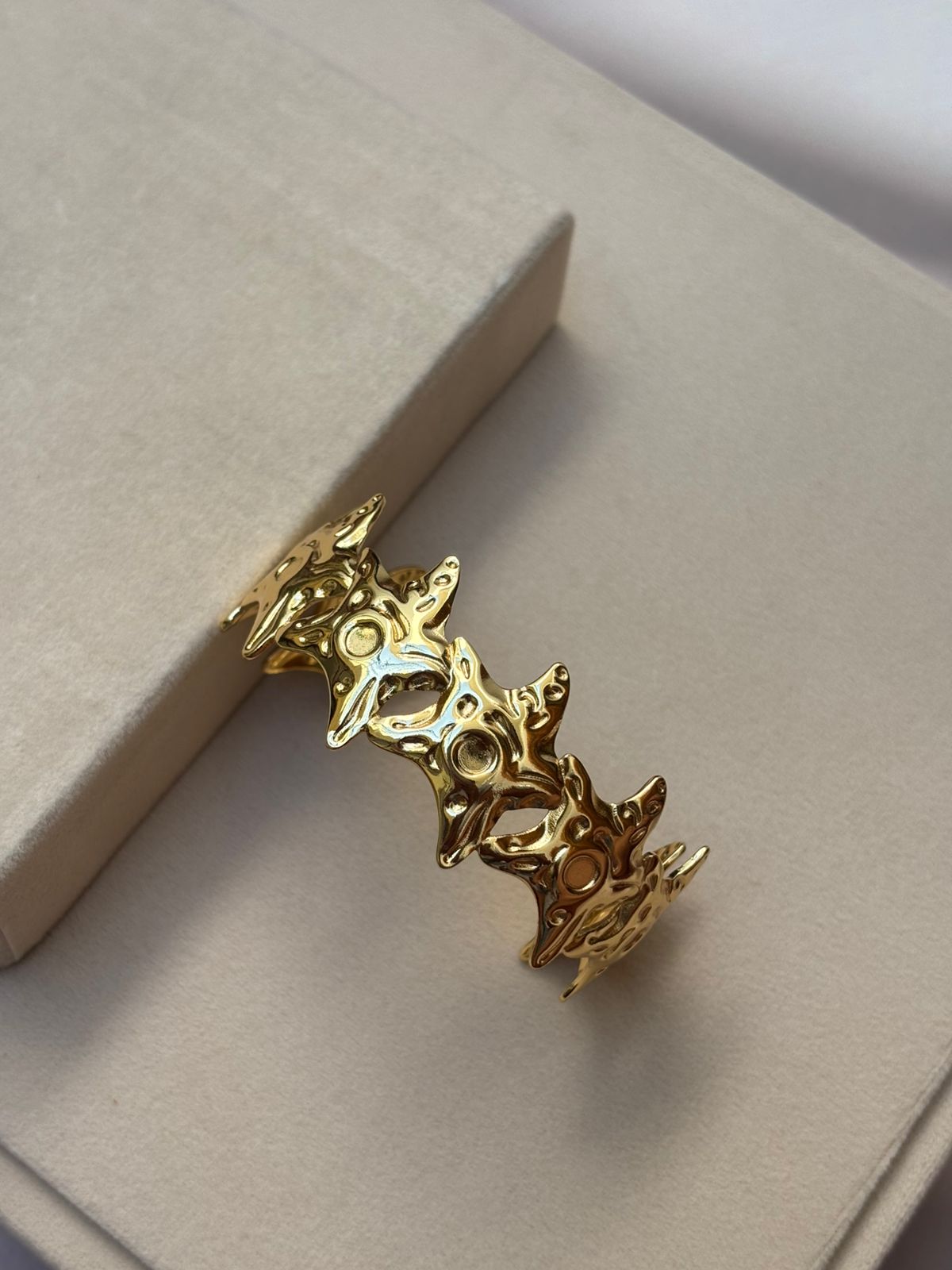 CUFF BANGLE -NF081