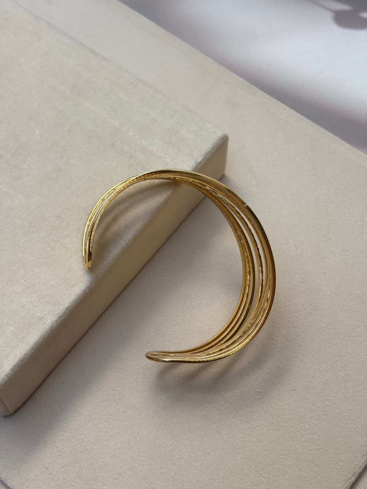 CUFF BANGLE -NF075