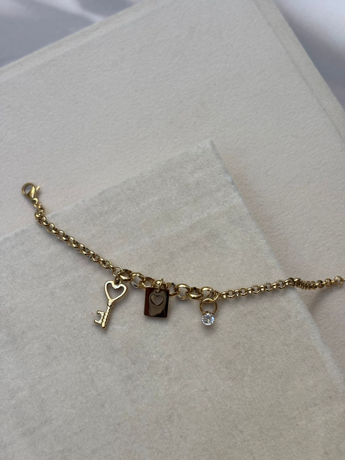 BRACELET -BK147