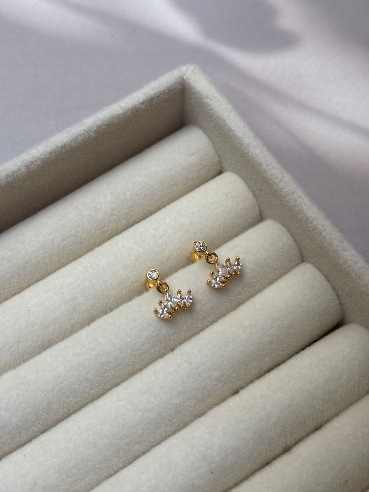 BALL STUD EARRING -YJ047