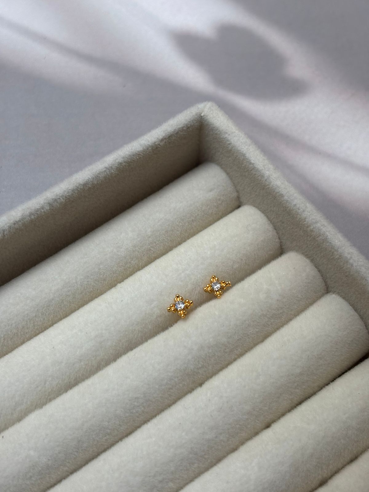 BALL STUD EARRING -YJ050
