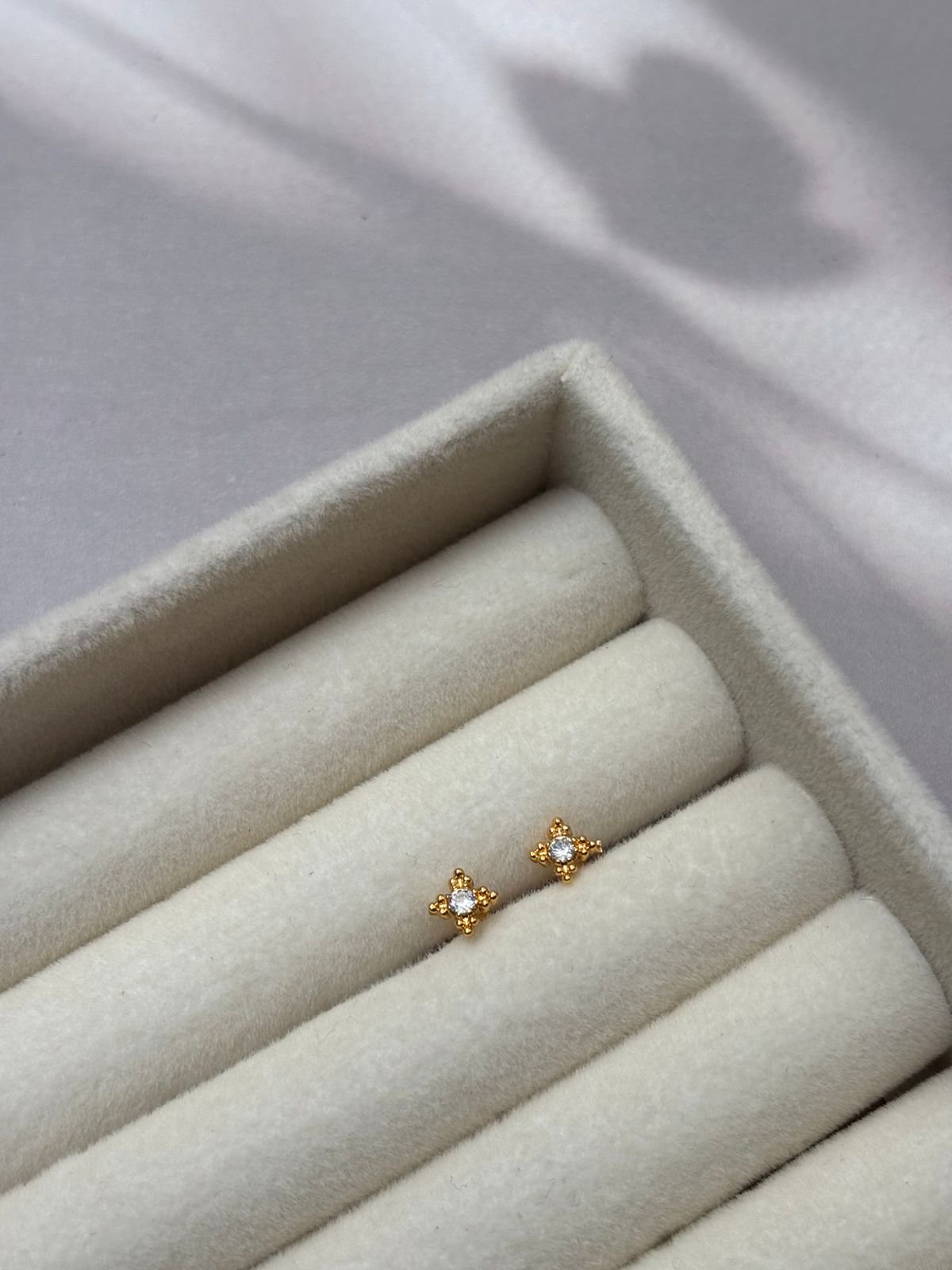 BALL STUD EARRING -YJ050