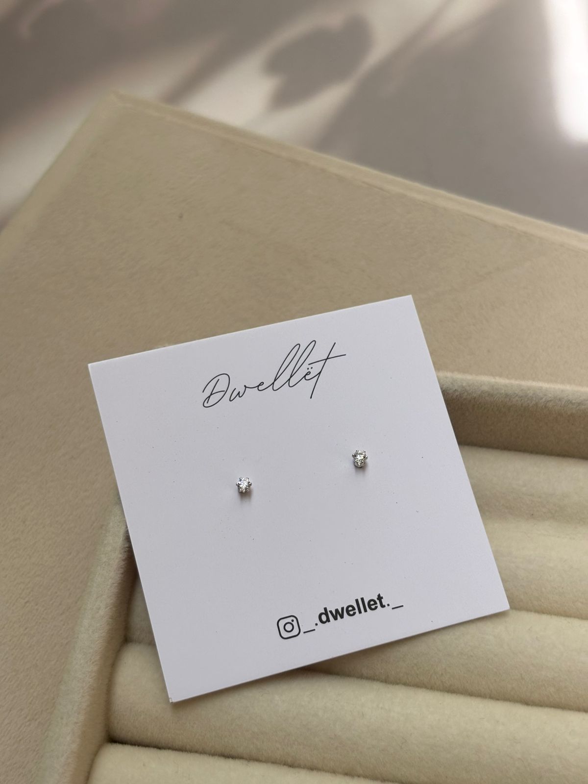 STUD EARRING -TF055
