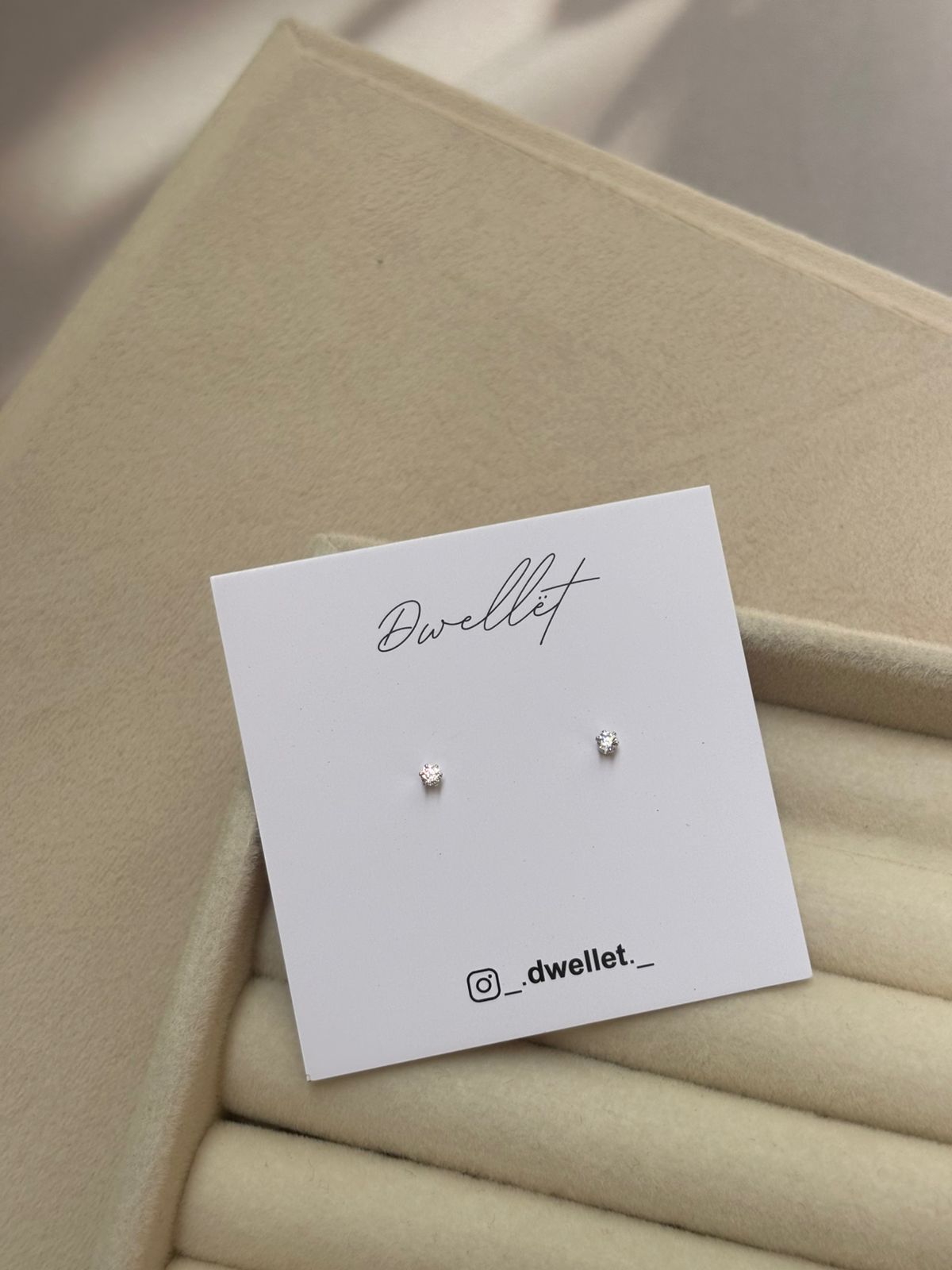 STUD EARRING -TF055