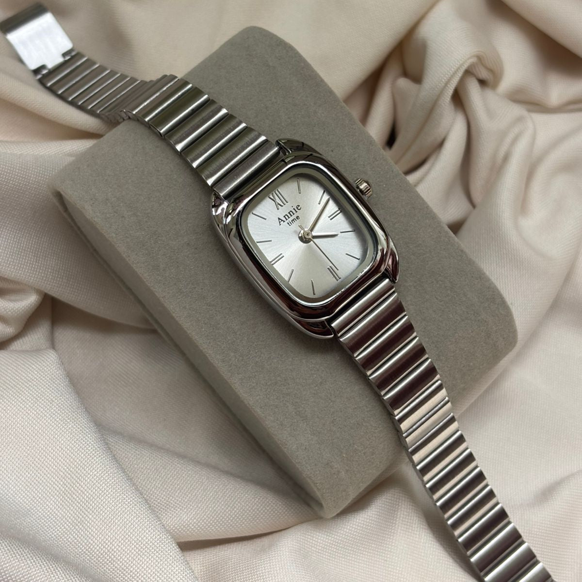 WATCH -BK189