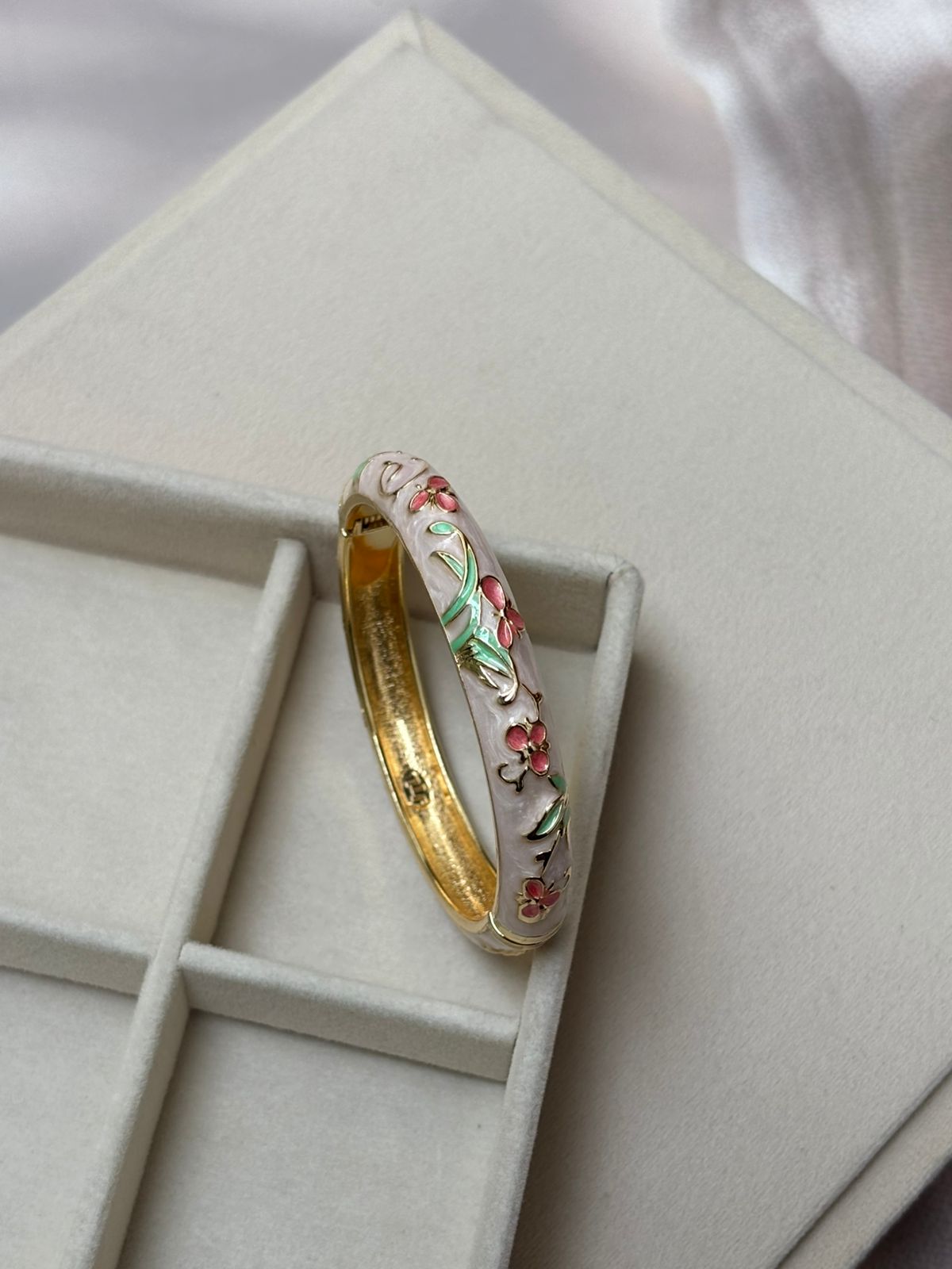 ENAMEL KADA BANGLE -NF098