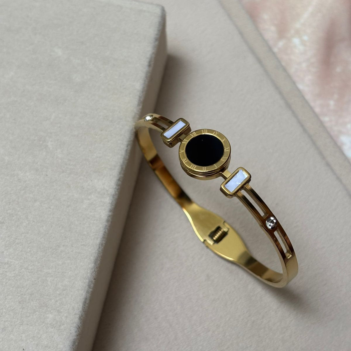 KADA BRACELET -YJ077