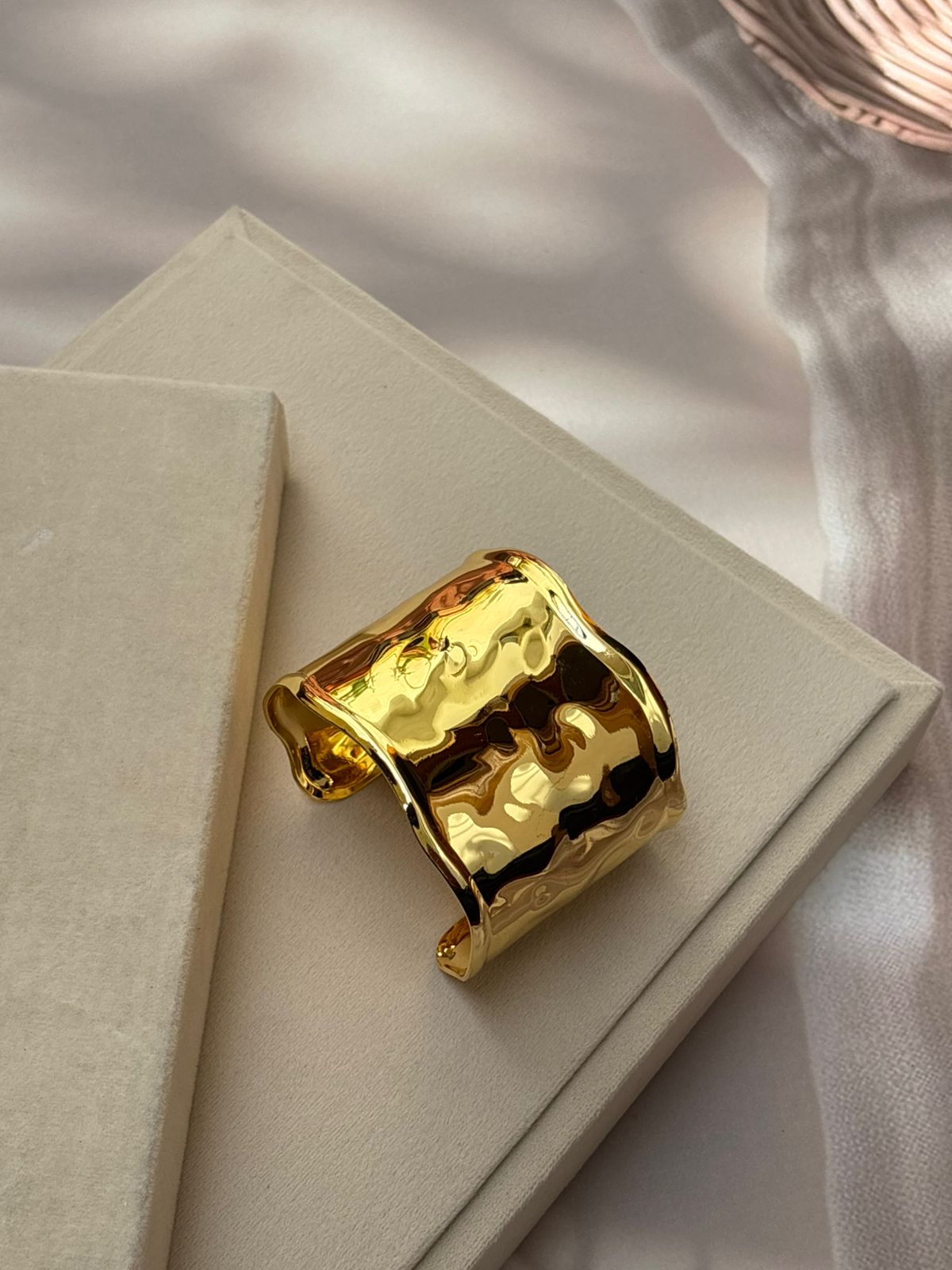 CUFF BANGLE -NF100