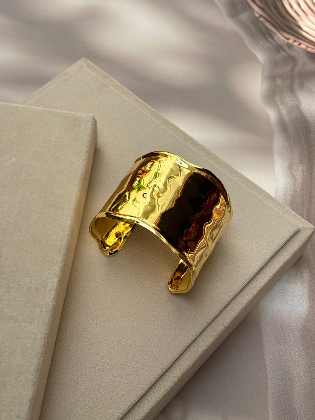CUFF BANGLE -NF100
