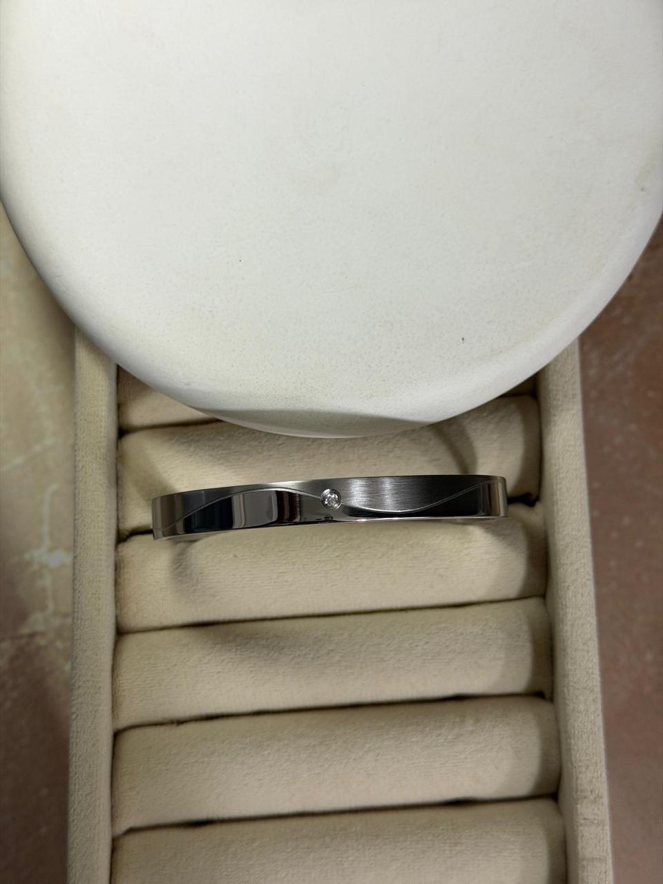 Mens Kada 02