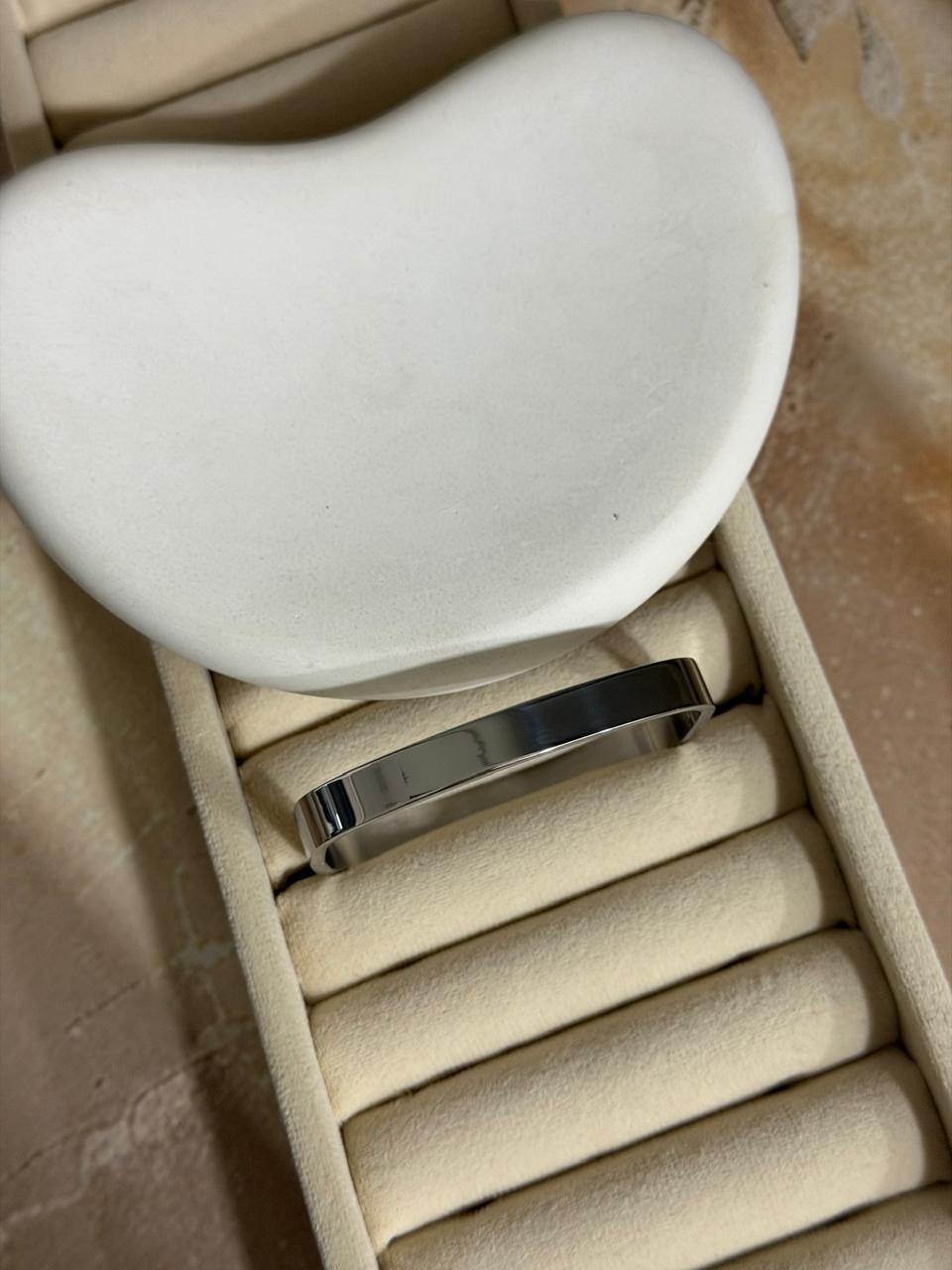 Mens Kada 08